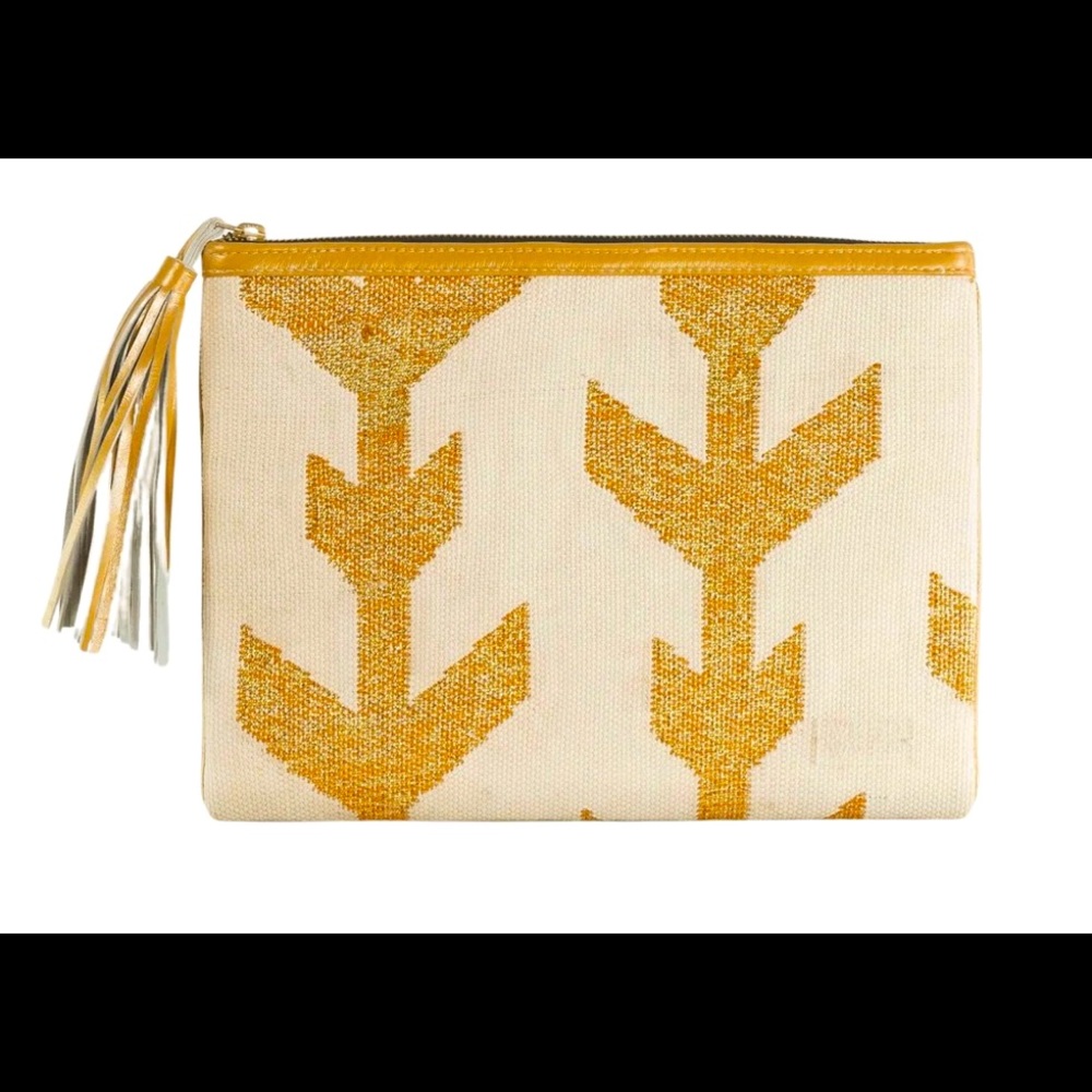 WKND WYFR white and gold clutch. Like new!